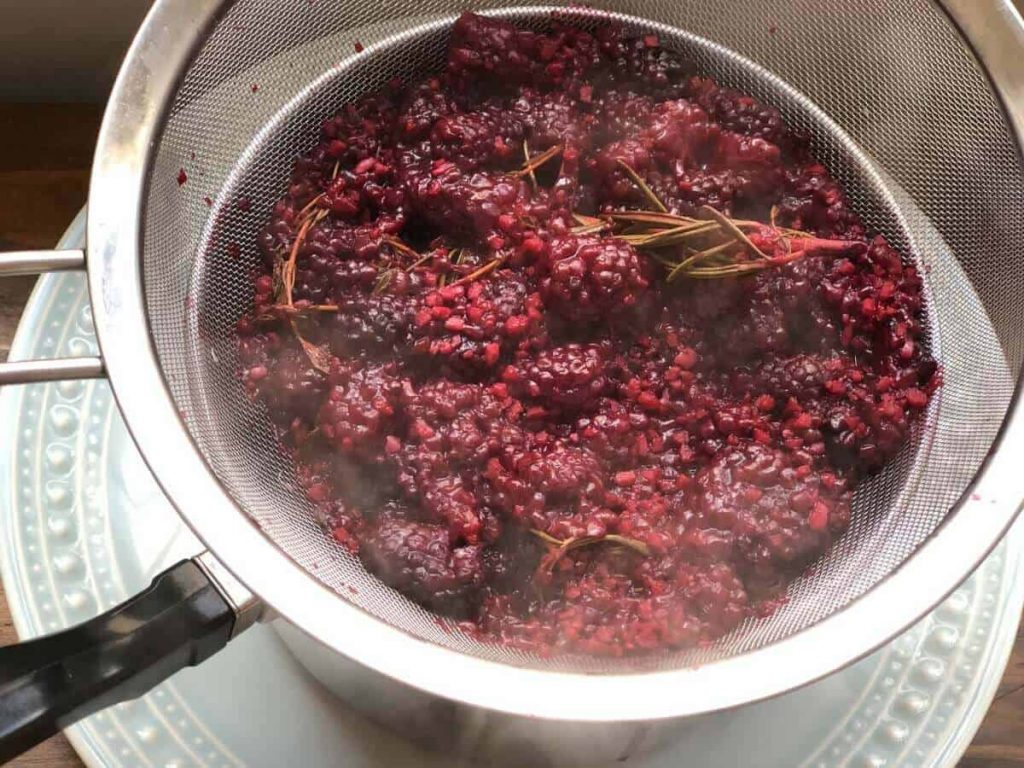 Strained blackberry sauce